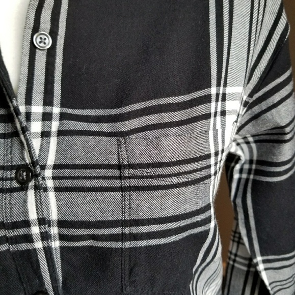 Black and white plaid Button down shirt - Picture 3 of 6